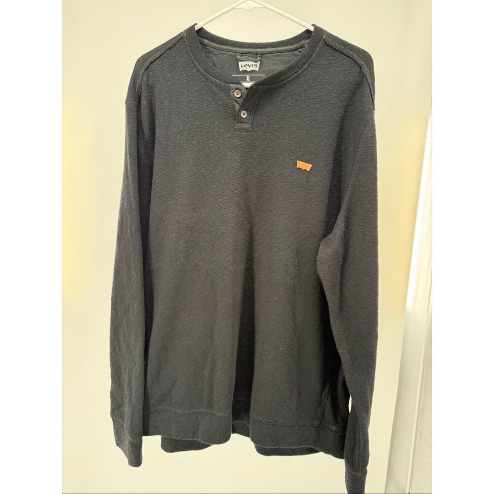 Levi’s Men’s Super Soft black sweater XL